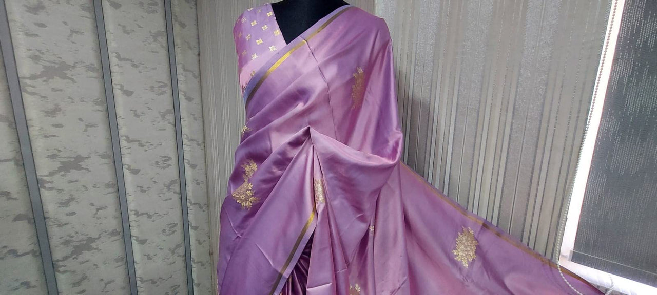 AKHILAM Women's Banarasi Pure Silk Floral Golden Zari Work Woven Design Border Saree with Unstitched Blouse Piece(KSBLE2240_Parent)