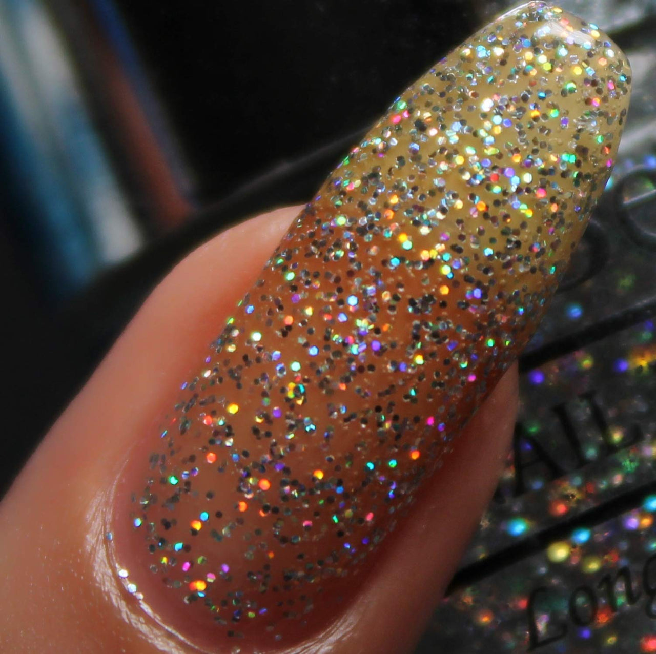 DeBelle Gel Nail Polish Shimmer Top Coat (Holo Shimmer Transparent Nail Paint)|Non UV - Gel Finish |Chip Resistant | Seaweed Enriched Formula| Long Lasting|Cruelty and Toxic Free| 8ml
