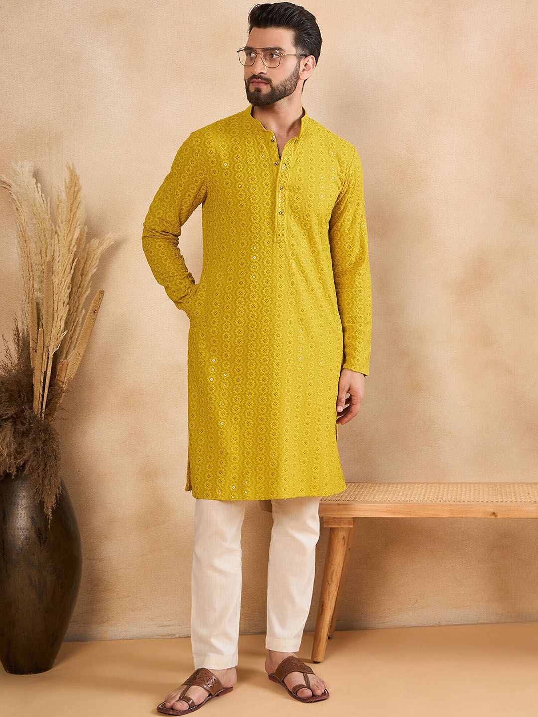 House of Pataudi Embroidered Straight Kurta