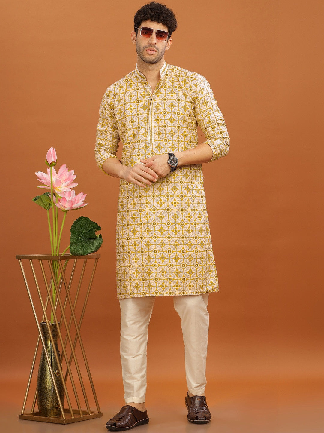 Anouk Men Floral Embroidered Kurta