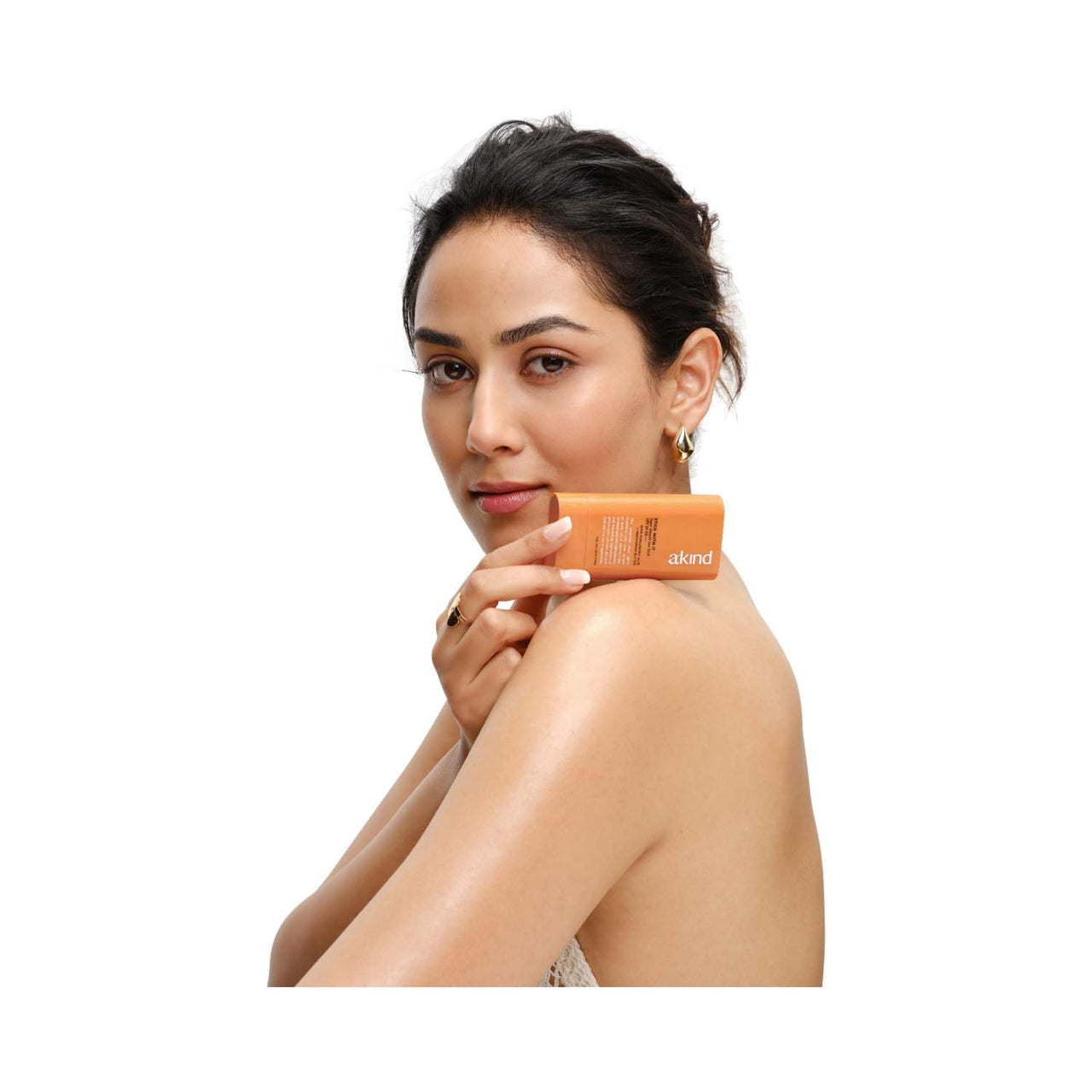 Akind Stick With It Super Smooth Sun Stick SPF 50 PA+++ | Lightweight + Twist Up Sunscreen + UVA/UVB Protection + No White Cast | For All Skin Types | Skin Barrier Defence range | Hyaluronic acid, Macadamia Butter, Vitamin E, Argan Oil