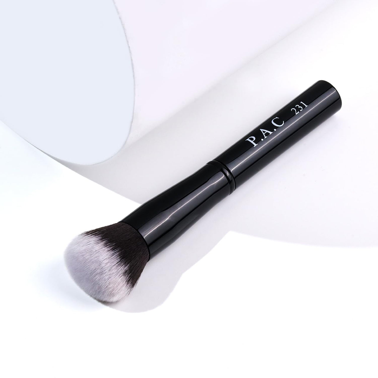 PAC Foundation Blending Brush 231 | Synthetic Bristle Makeup brush | Face Brush for Cream, Liquid And Powder Formulation | Medium Coverage Application | Black - 1 Brush