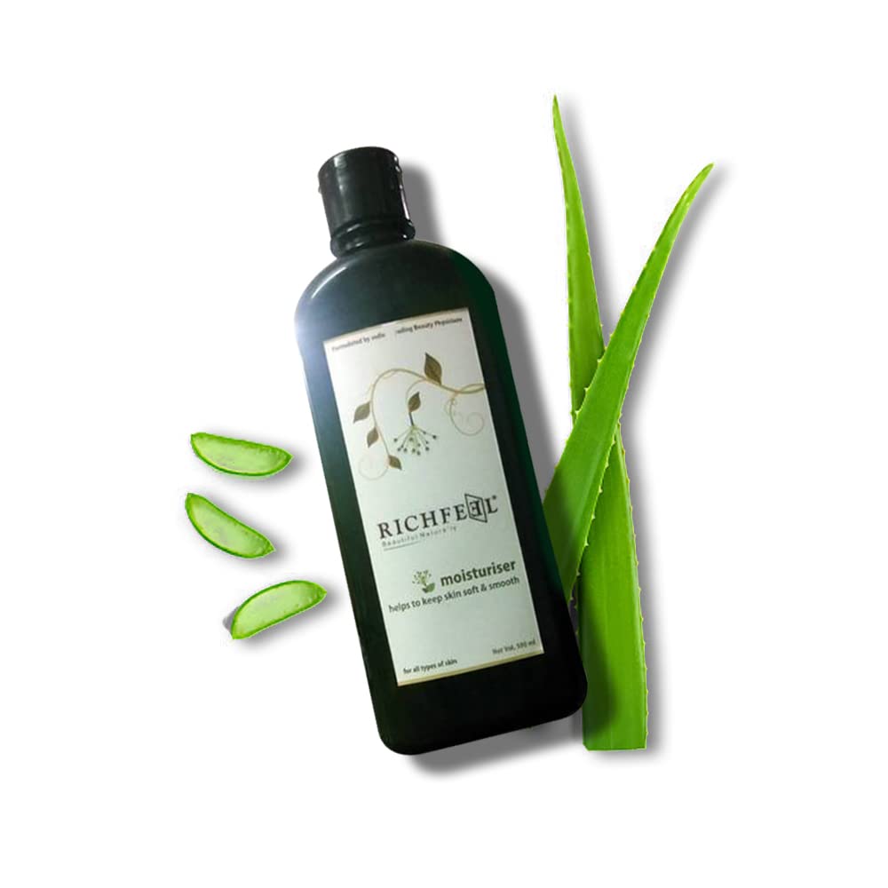 Richfeel Moisturizer Enriched With Aloe Leaf Juice | Lightweight Moisturiser | For Hydrated & Glowing Skin | Non-Sticky, Spreads Easily & Instantly Absorbs | For All Skin Types | 500 ml