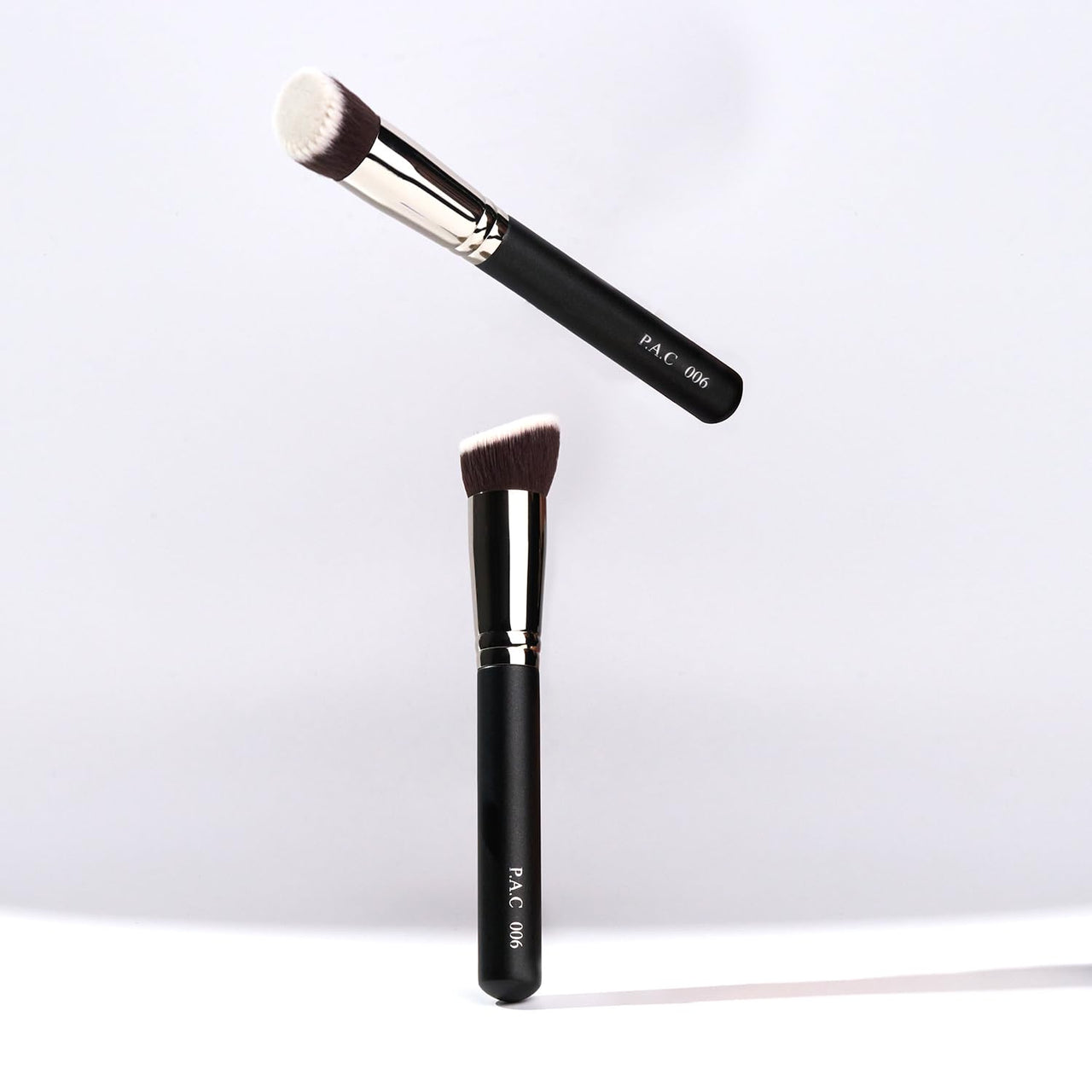 PAC Foundation Brush 006