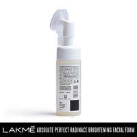 Lakmé Perfect Radiance 100% Soap-Free Mild Facial Foam To Wash Away Oil, Impurities, Dirt And Pollution, 150Ml