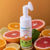 Mamaearth Vitamin C Face Wash with Foaming Silicone Cleanser Brush Powered by Vitamin C & Turmeric - 150ml