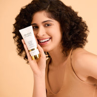 Jovees Herbal Ultra Radiance Gold Face Wash Gives Clear, Nourished & Hydrated Skin, Reduce Dark Spot And Improves Skin Texture | For All Skin Types 100ml