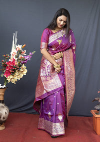SGF11- Women's  Kanjivaram Pure Soft Silk Handloom Saree Pure Golden Zari With Blouse Piece