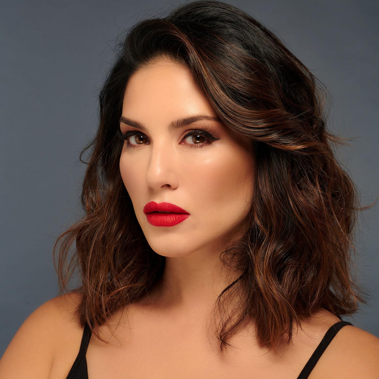 STARSTRUCK BY SUNNY LEONE Contour Stick for Face Makeup | Matte Finish & Long Lasting Formula for Face Makeup Deep Brown