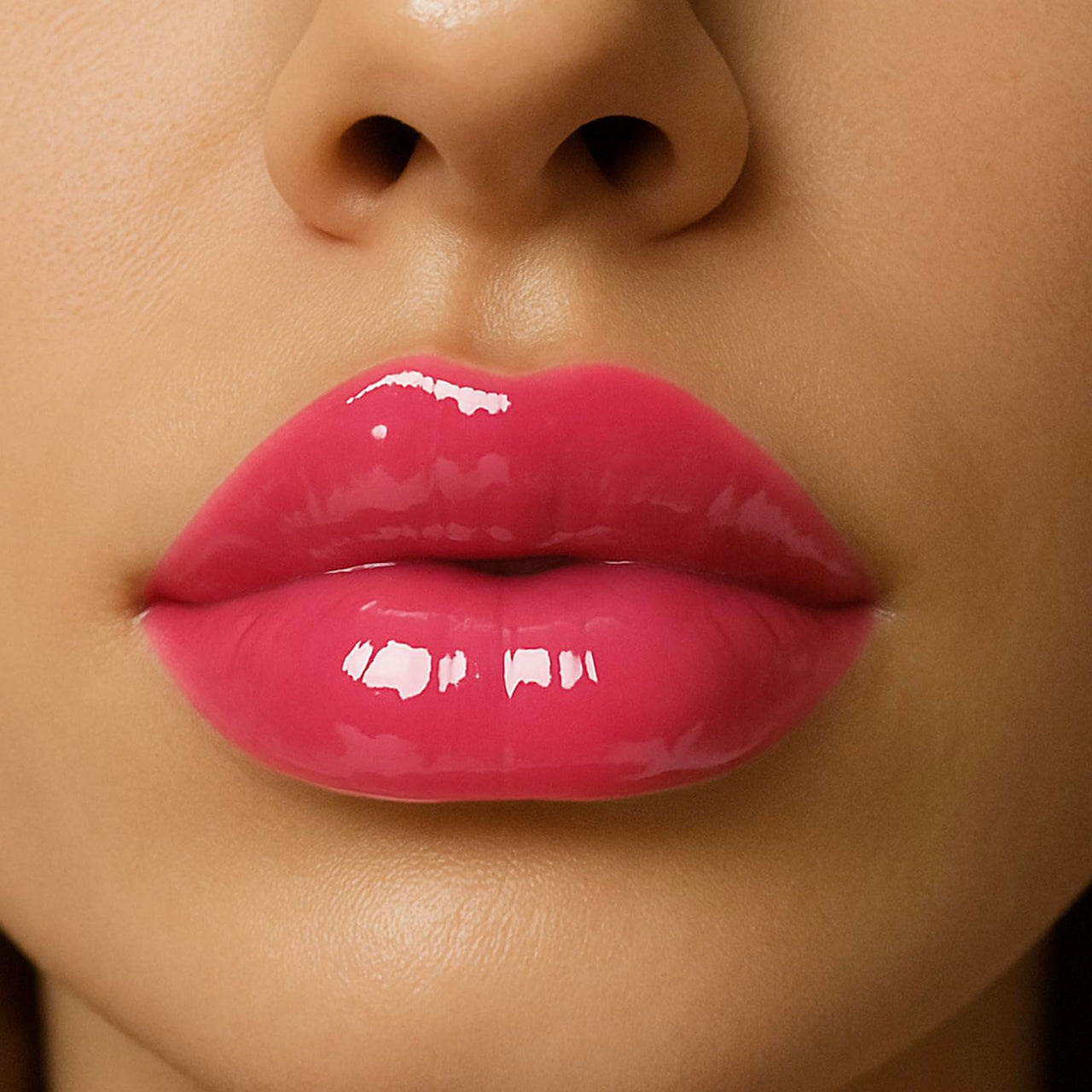 MILA BEAUTÉ Gloss Girl Lip Gloss|Enriched With Mango Seed Butter & Hyaluronic Acid|Light Weight & Non-Sticky Formula|Gives Fuller-Lip Effect & Extra Hydration|High Shine Finish-(Gloss Girl, 2.8 Ml)