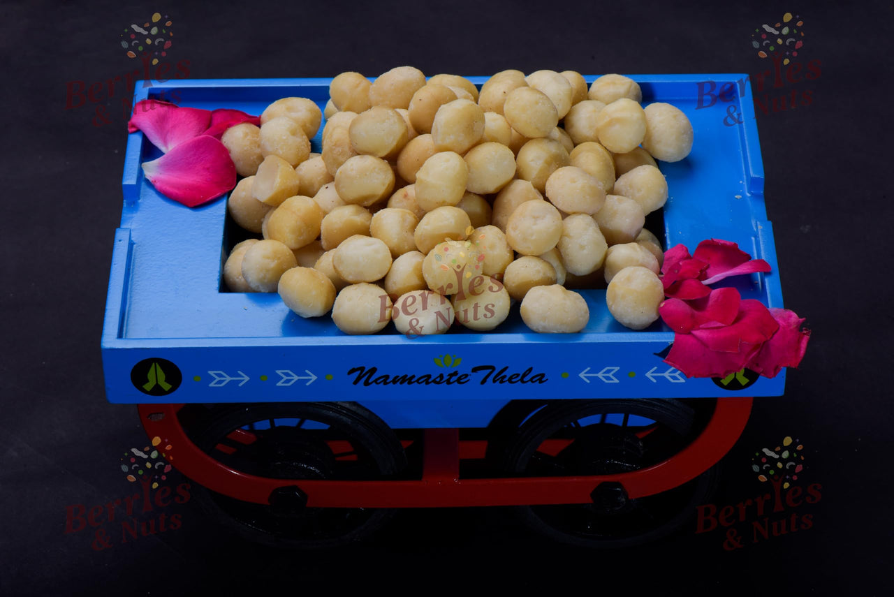 Berries And Nuts Premium Jumbo Macadamia Nuts | Macadamia Nut Kernels | 1 Kg