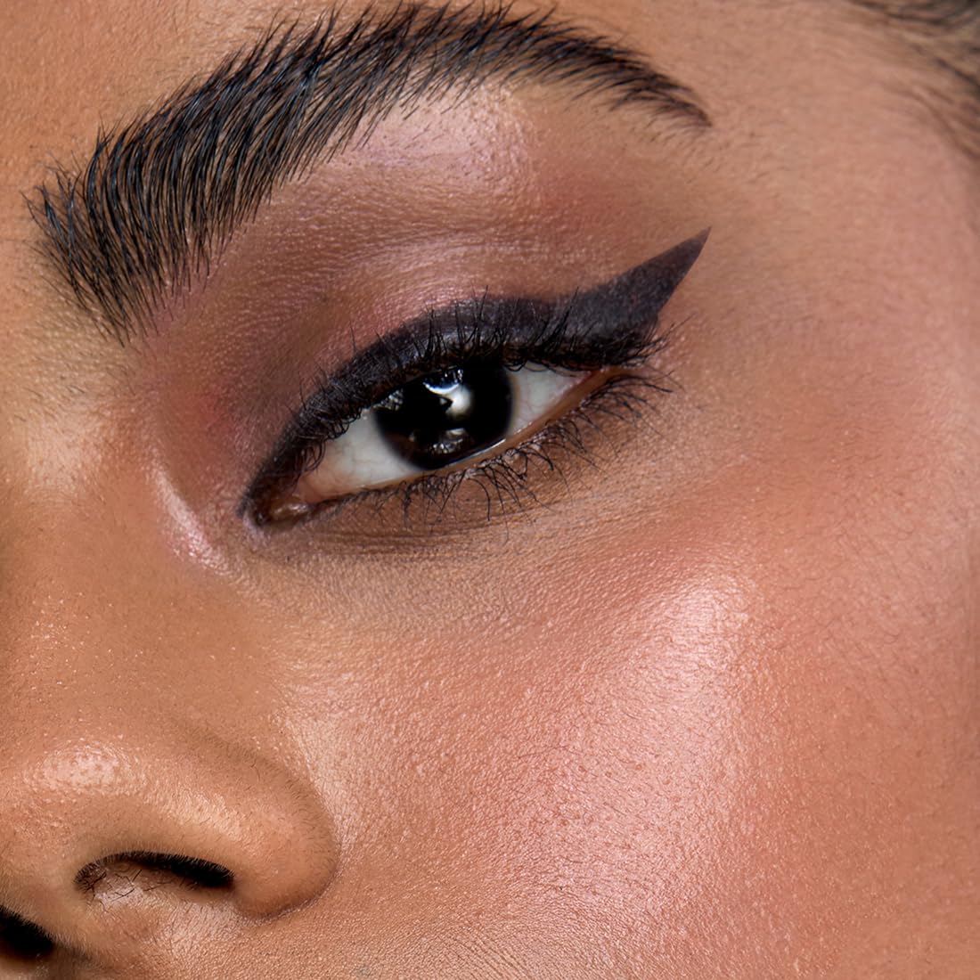 RUBY's ORGANICS Kohl Eyeliner- Black, Kajal with In-Built Smudger for Smokey-Eye, Extra Smooth & Blendable, Long-Wearing Matte Finish, Organic Eye Makeup, Cruelty-Free & Vegan, 0.35 Gm,Pencil