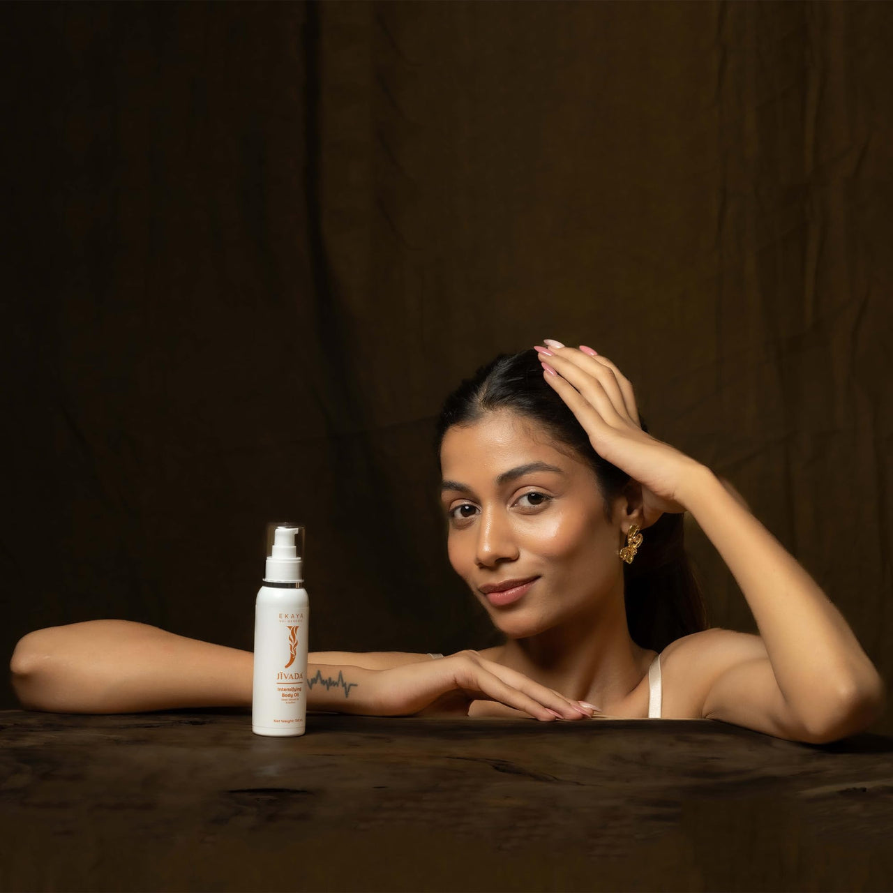 Jivada Intensifying Body Oil with Vitamin A & E | For Deep Nourishment, Fights Dullness, Provide Shine & Gloss | All Skin Type | Women & Men | Sulphate & Paraben Free | 100 ml