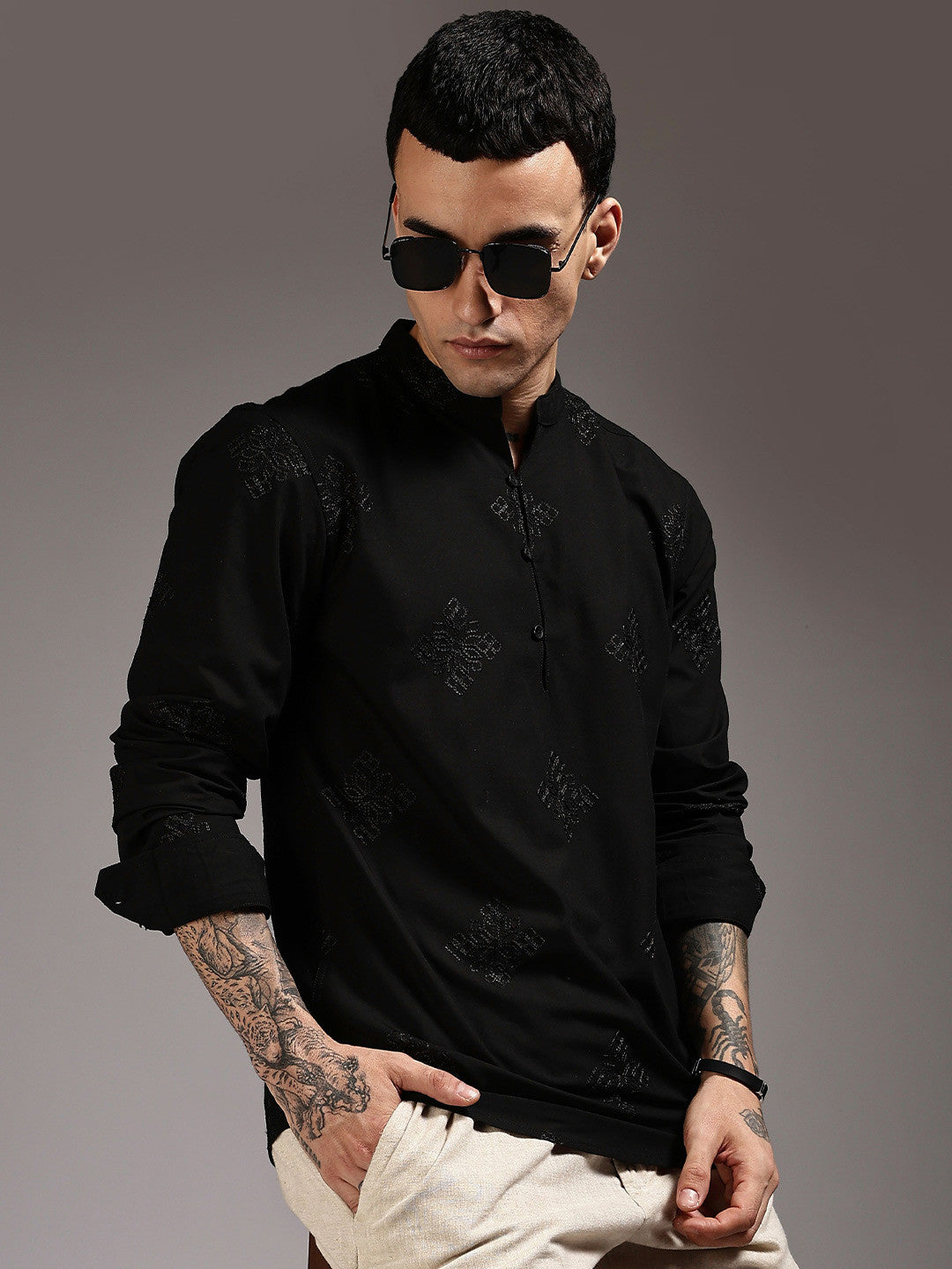 HERE&amp;NOW Men Embroidered Kurta