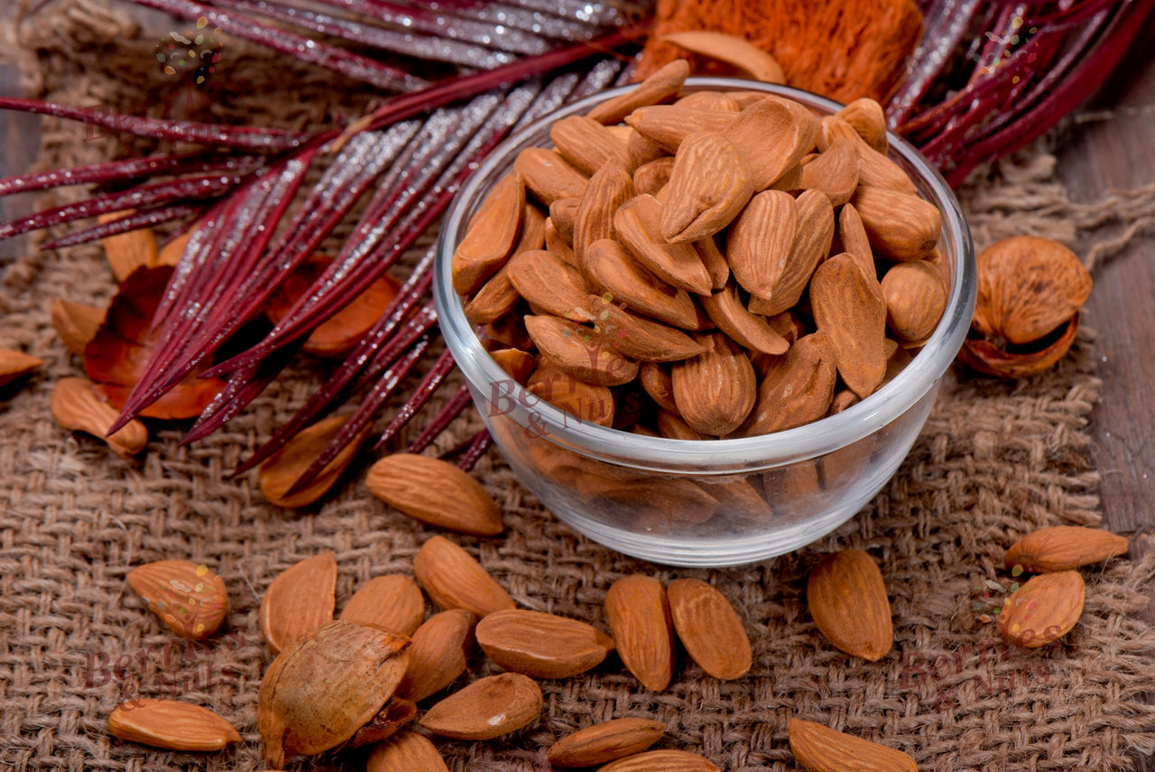Berries And Nuts Afghani Mamra Badam 800 Grams