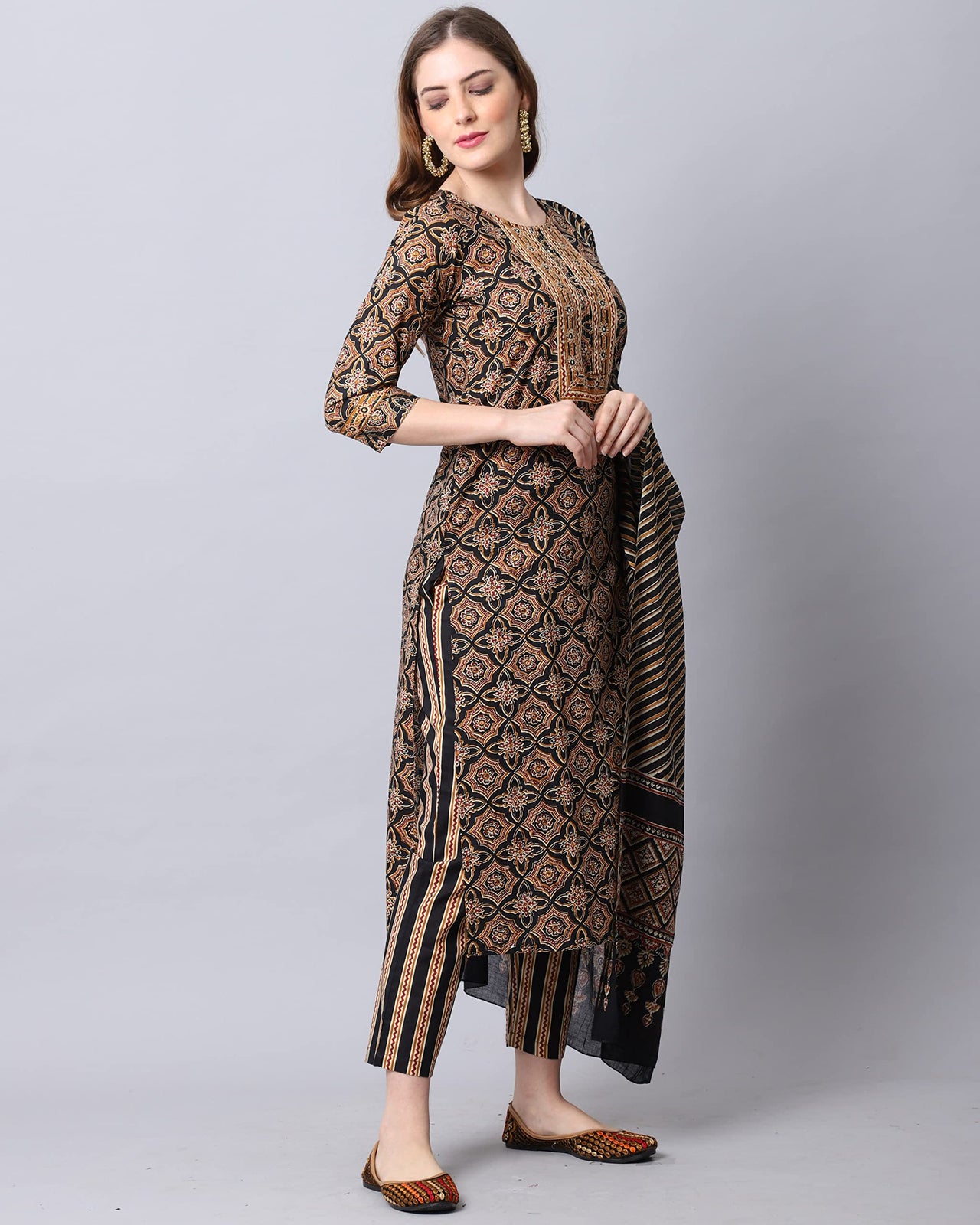 Rajnandini Women's  Black Coloured Pure Cambric Cotton Jaipuri Embroidered Kurta Set With Dupatta