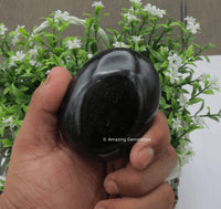 Black Tourmaline Large Palm Stone - Massage Worry Stone for Natural Body Chakra Balancing, Reiki Healing and Crystal Grid Black Tourmaline - Mental (Large)