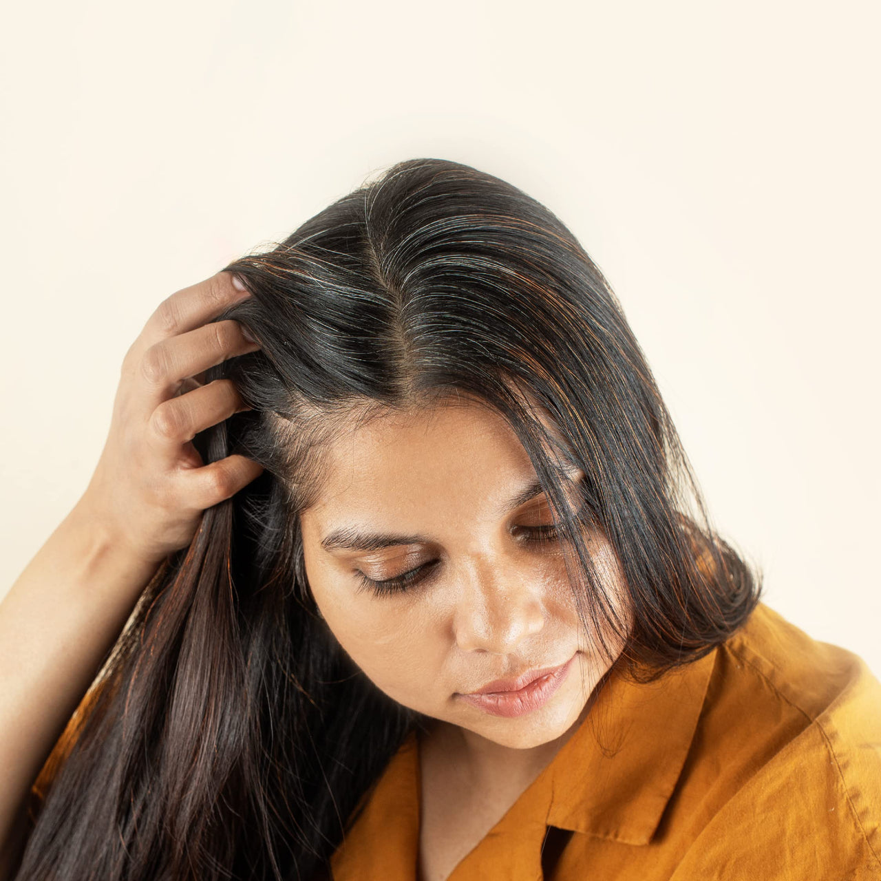 Nat Habit Curry Sesame Summer Hair Oil For Oily, Normal, Curly, Colored Hair With 16 Herbs, Coconut & Amla (200ml)