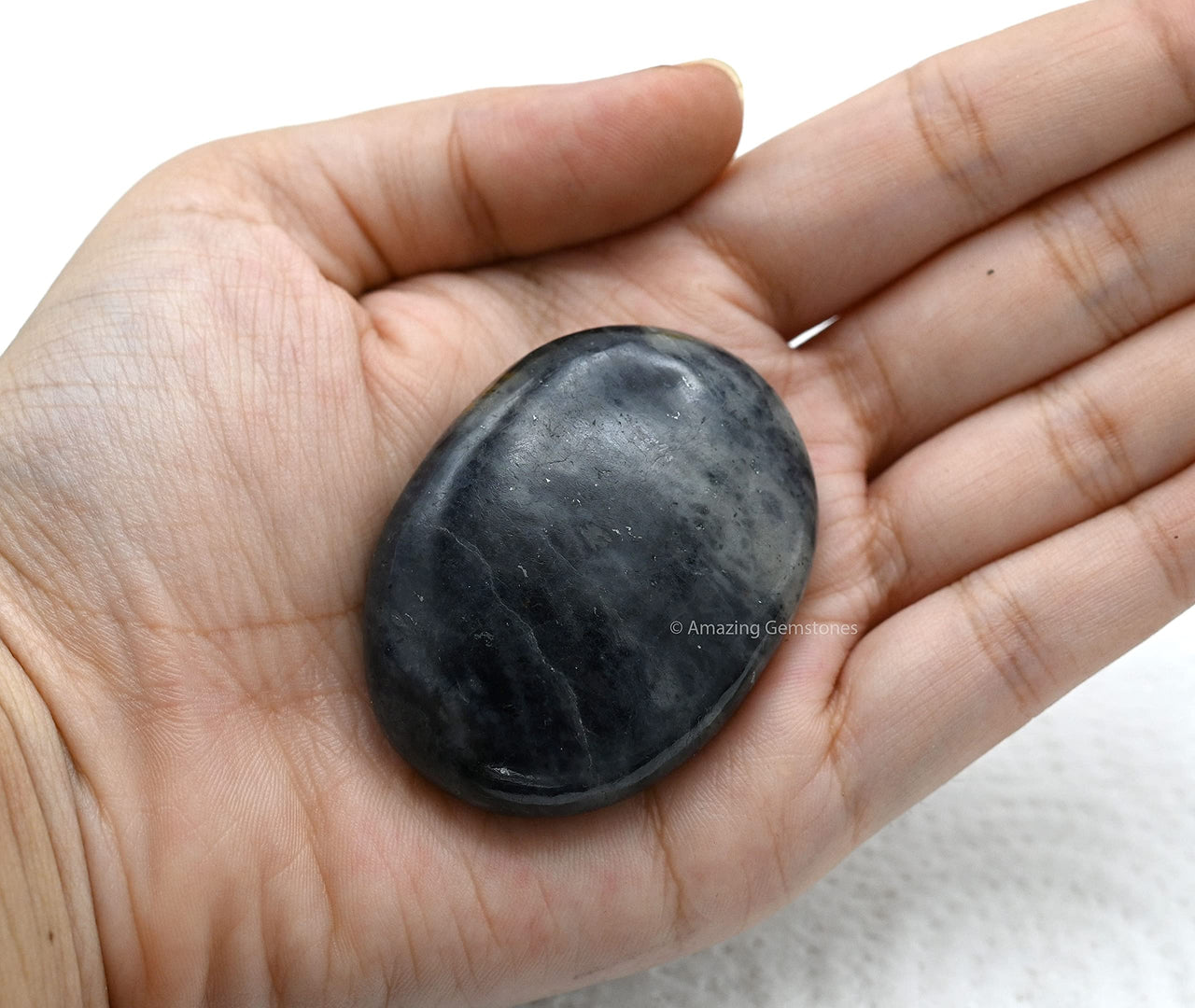 Iolite Palm Stone - Pocket Massage Worry Stone for Natural Body Chakra Balancing, Reiki Healing and Crystal Grid Iolite