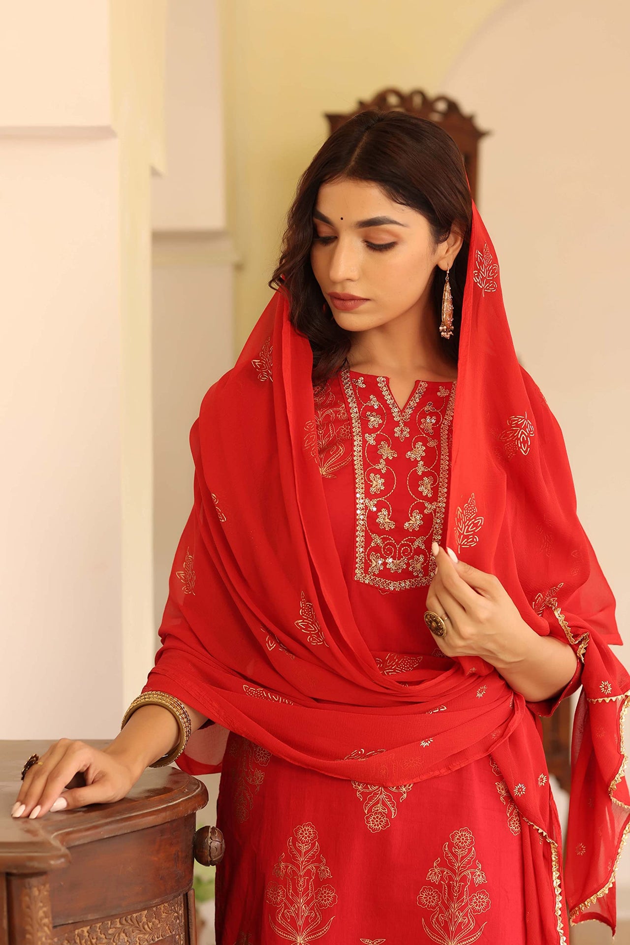 Vaamsi Women's  Cotton Solid Embroidered Kurta Pant Dupatta Set