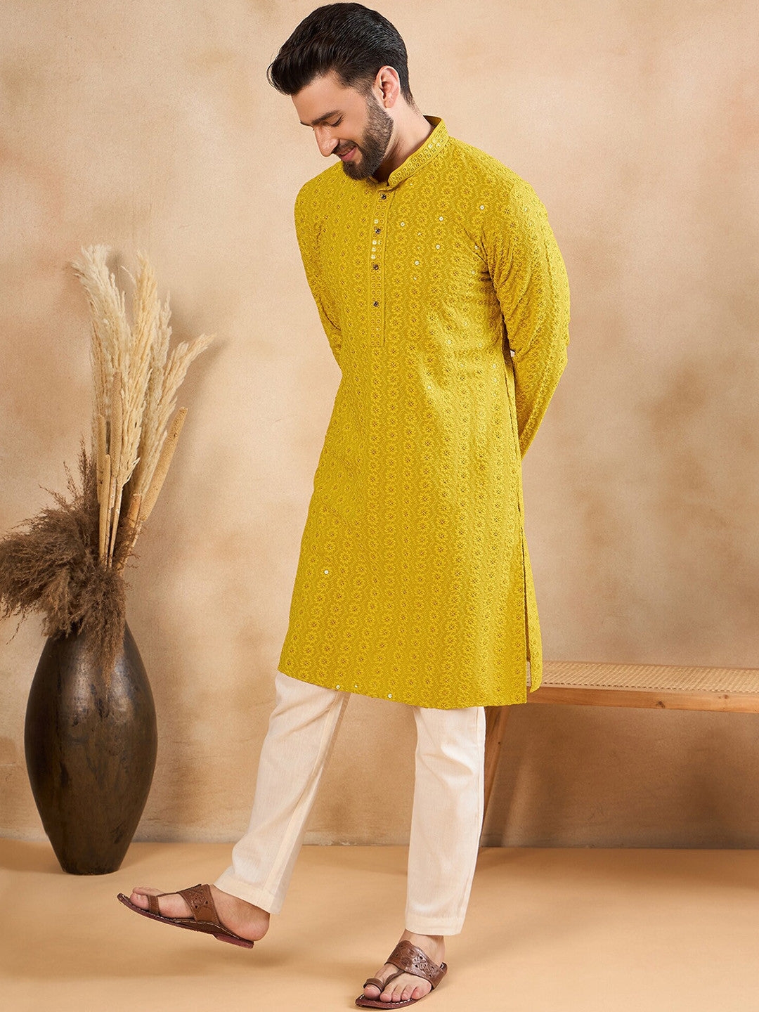 House of Pataudi Embroidered Straight Kurta
