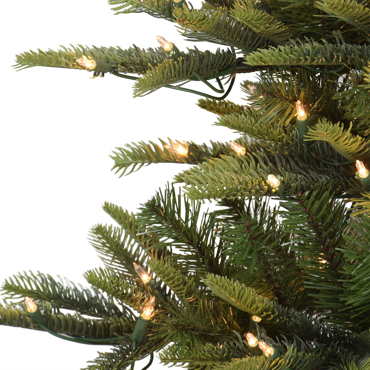 Puleo International 7.5 Foot Pre-Lit Aspen Fir Artificial Christmas Tree with 700 UL Listed Clear Lights Green 7.5' Aspen Fir with 700 Clear Lights