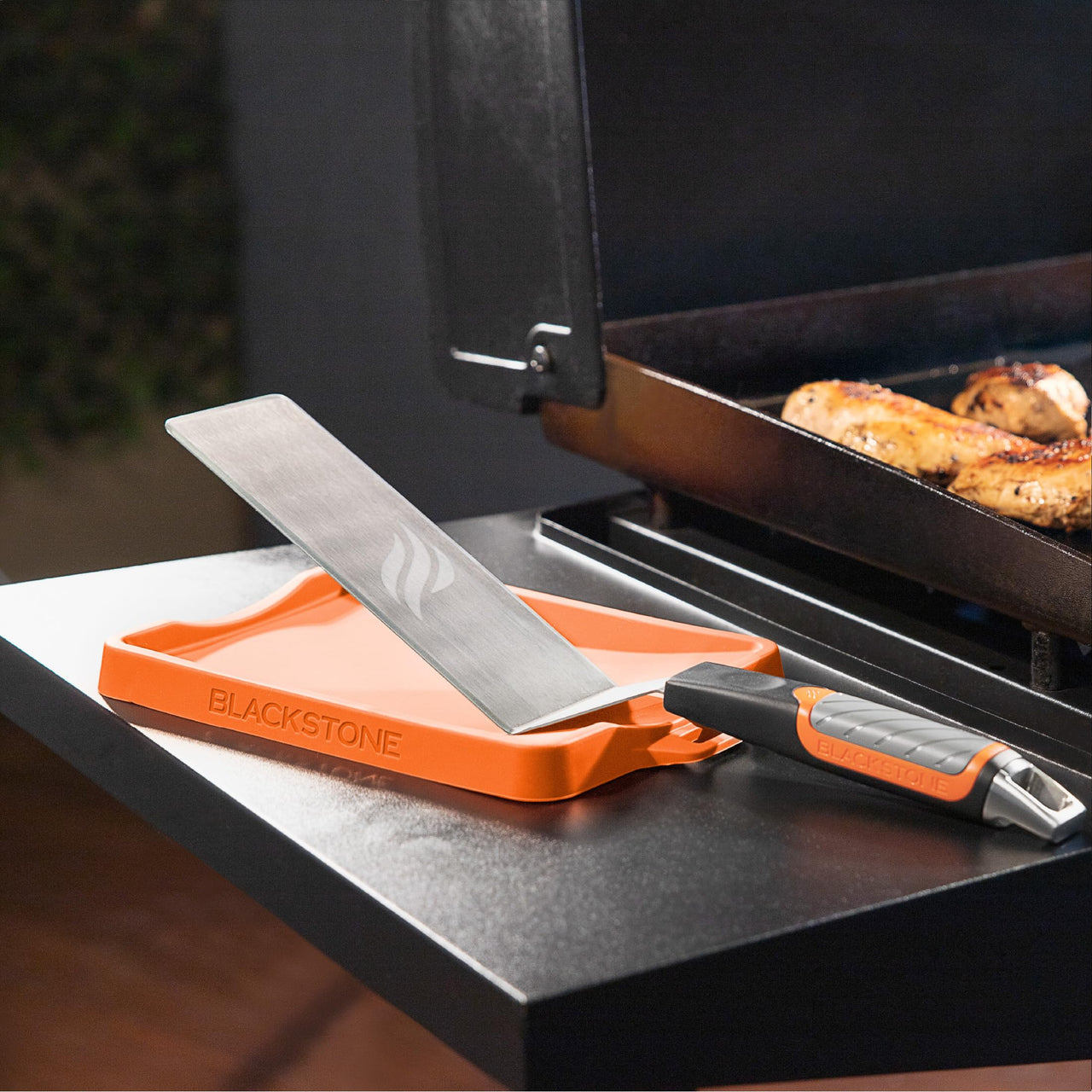 Blackstone 5097 Silicone Spatula Mat for Laddle, Serving Spoon Drip Pad & Grill Utensil Holder for Kitchen, Stovetop, Cooking & Countertop-Heat Resistant, Non Slip, Heavy Duty & Utensils Keeper large Standard