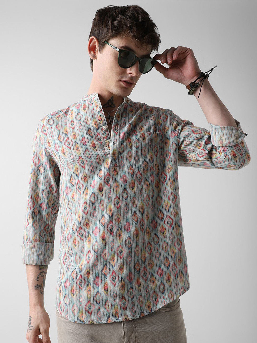 VASTRADO Mandarin Collar Short Kurta