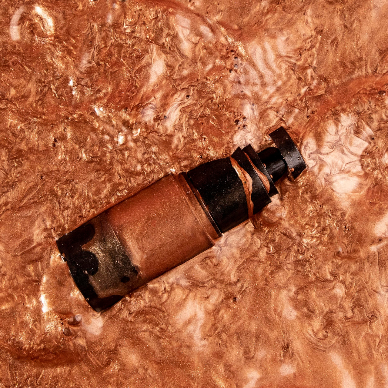 TS COSMETICS Drop & Glow Illuminating Liquid Highlighter – Lightweight, Blendable Formula for a Dewy, Radiant Glow | Shade: Sun-Kissed