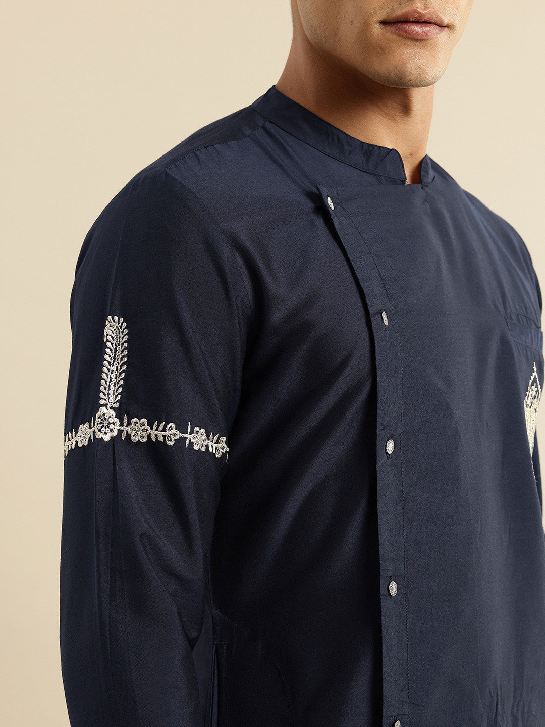 House of Pataudi Embroidered Jashn Kurta