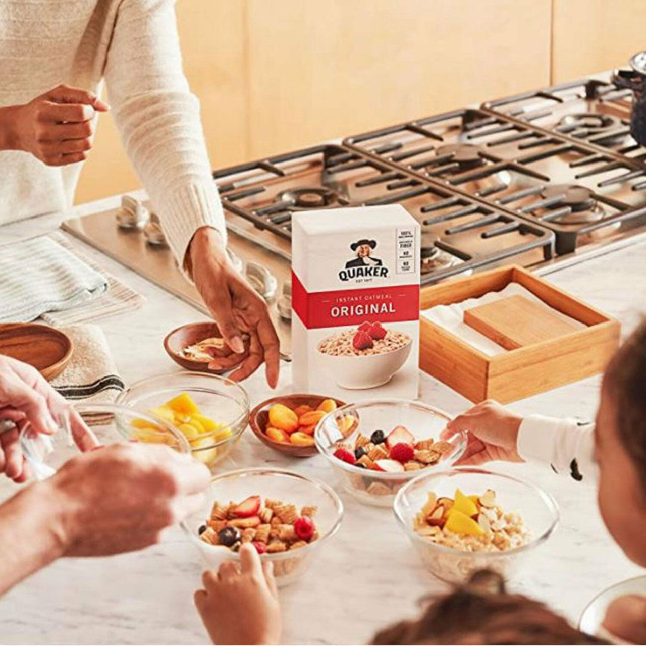 Quaker Instant Oatmeal, Maple Brown Sugar, 1.51 oz., 40 pk.