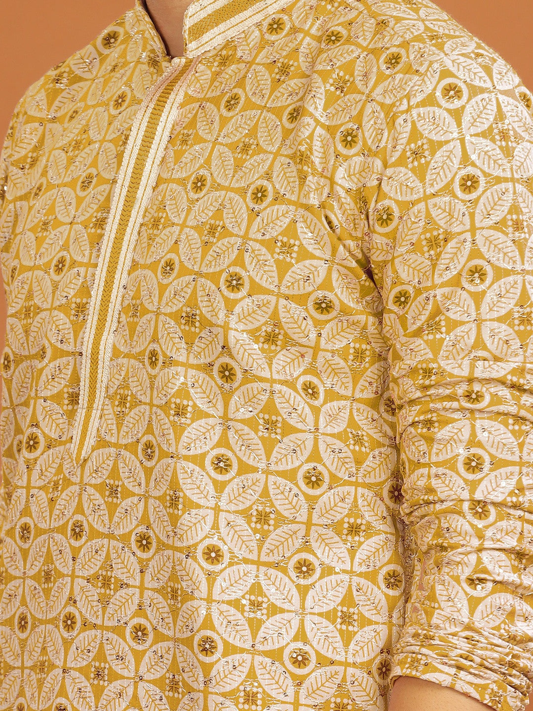 Anouk Men Floral Embroidered Kurta