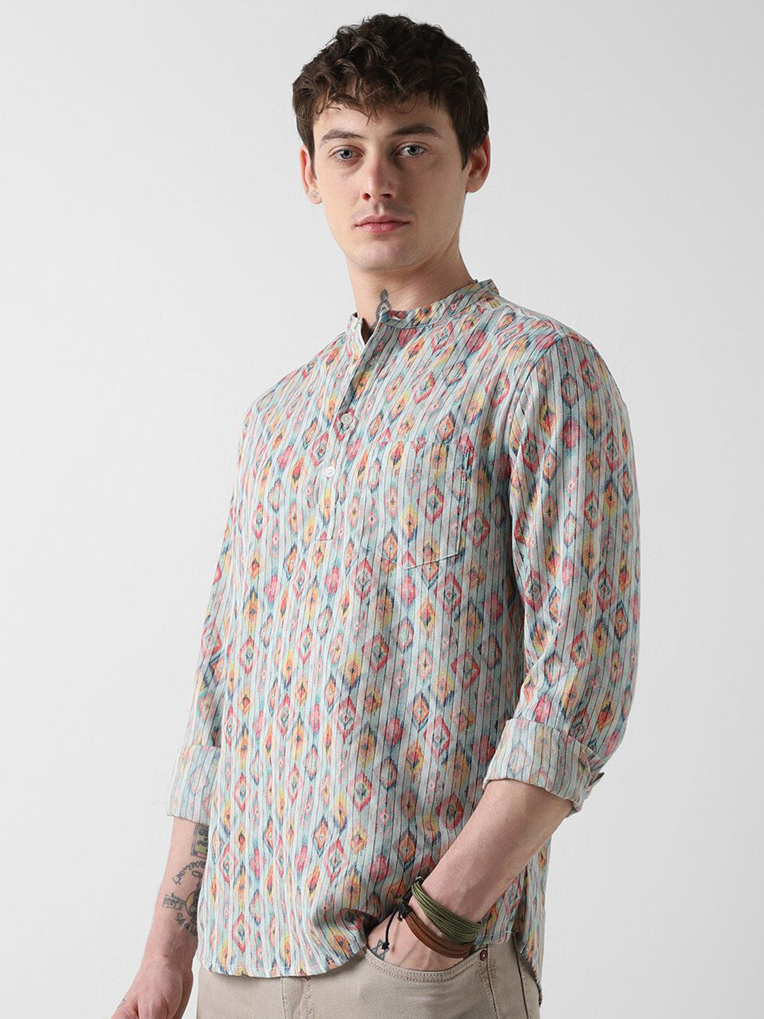 VASTRADO Mandarin Collar Short Kurta