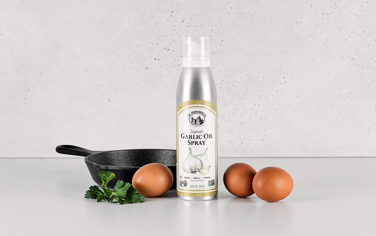 La Tourangelle, Garlic Oil Spray, Enhance Flavor of Pasta, Salad Dressing, Popcorn, Vegetables, and Aioli, 5 fl oz