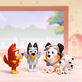 "Bluey and Friends 4 Pack of 2.5-3" Dog " Poseable Figures" (13052), School 4-pack Bluey, Chloe, Rusty And Their School Teacher Calypso
