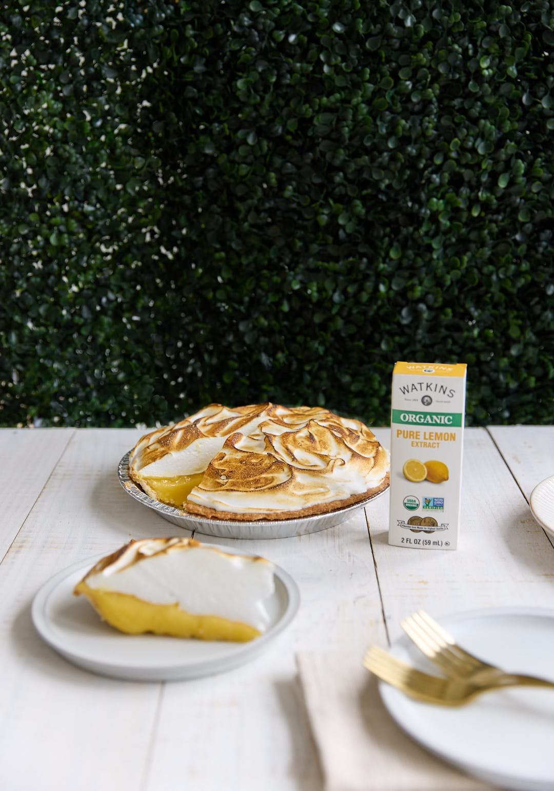 Watkins Organic Pure Lemon Extract, Non-GMO, Kosher, 2 oz. Bottle, 1-Pack