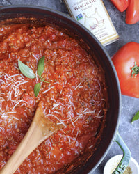 La Tourangelle, Garlic Oil, High Oleic Oil for Cooking Pastas, Salad Dressings, Drizzle on Popcorn, Irresistible Aroma and Flavor, 8.45 fl oz